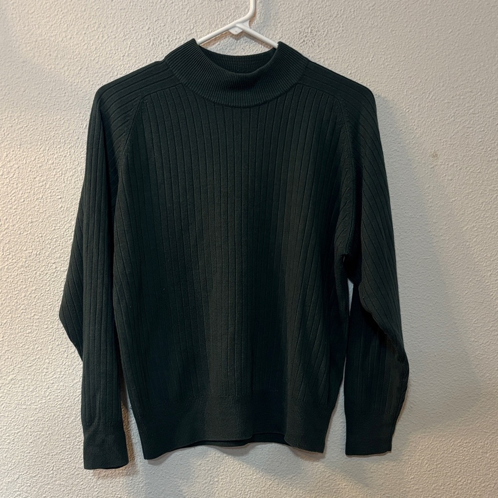Casual Corner Dark Green Turtleneck Sweater
